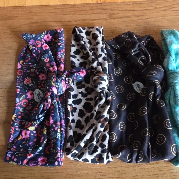 Hello Headbands - Picture 2 of 3